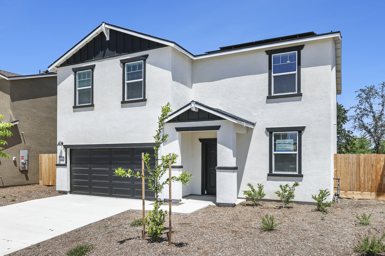0068 4036 E. Oakridge Avenue